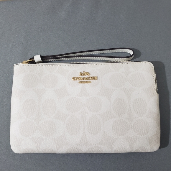 NWT! COACH LIQUIDATION SALE!! PRICES 50% OFF NOW!!! - Picture 13 of 16
